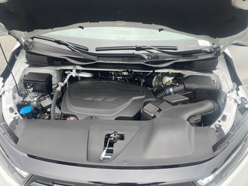 New 2026 Honda Odyssey Touring image 16