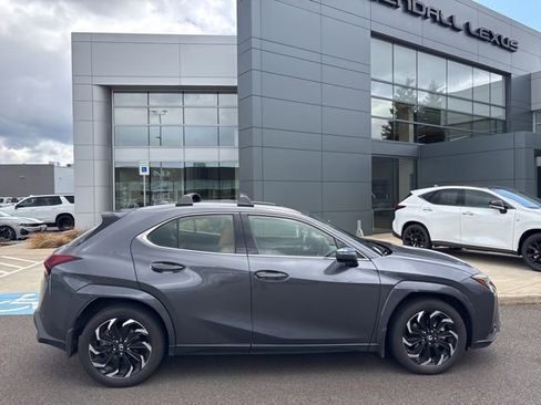 Used 2025 Lexus UX 300h AWD w/ Accessory Package (Z2) image 2