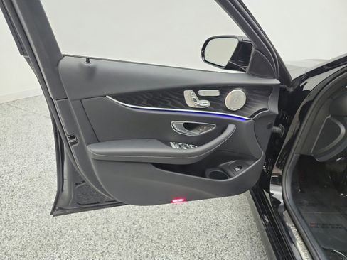Used 2023 Mercedes-Benz E 350 Sedan image 15