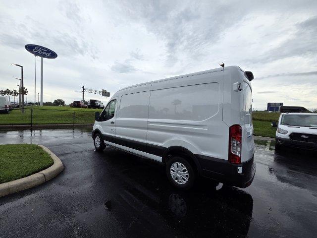 Used 2023 Ford E-Transit Medium Roof RWD image 7
