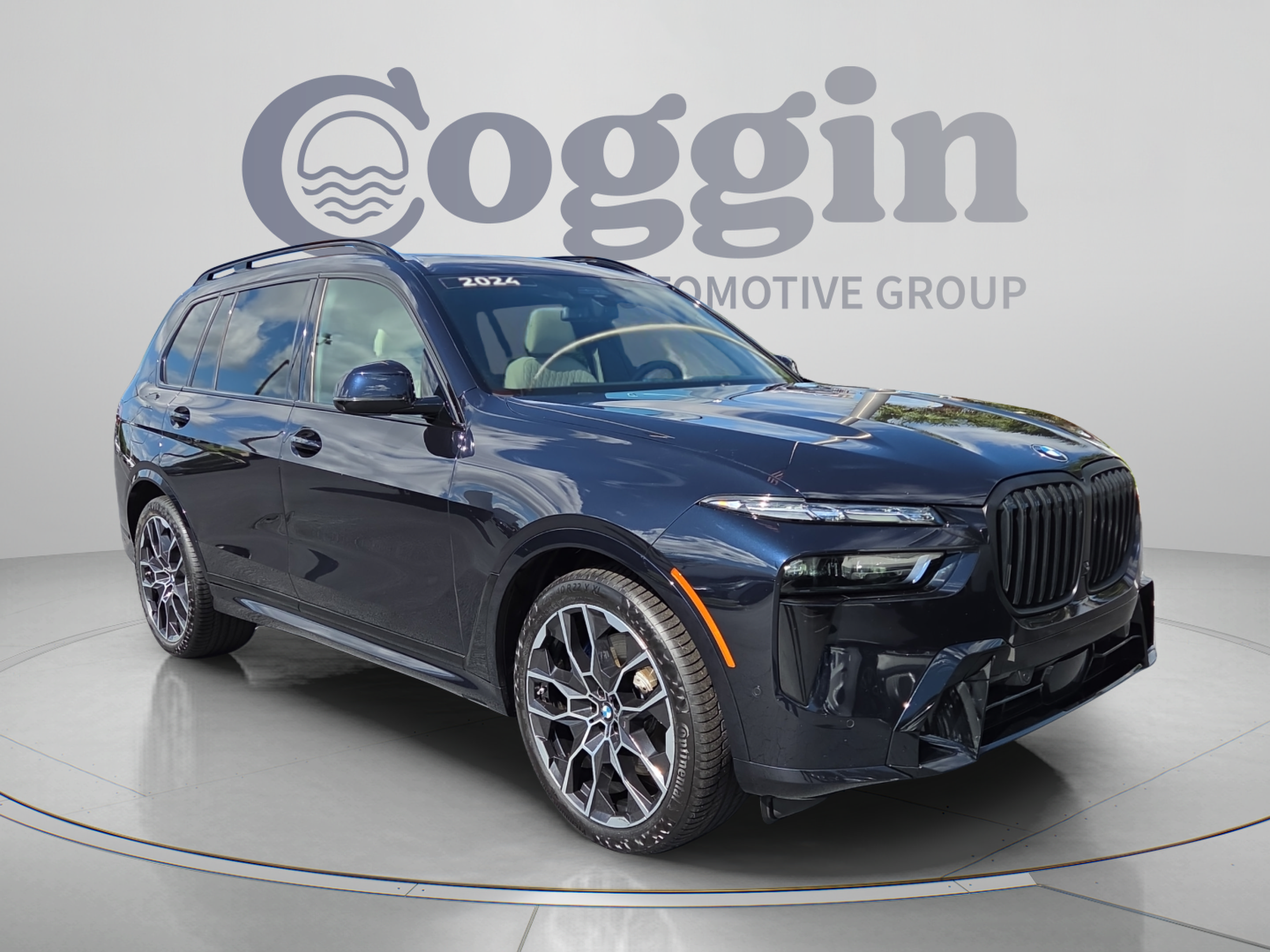 Certified 2024 BMW X7 xDrive40i w/ M Sport Package AWD/4WD image 7