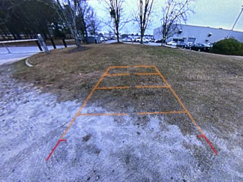 Used 2023 Chevrolet Traverse LT image 32