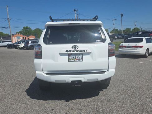 Used 2022 Toyota 4Runner SR5 w/ TRD Black Wheel Package (TMS) AWD/4WD image 4