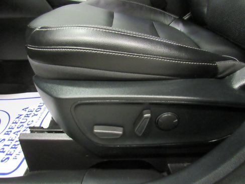 Used 2020 Ford Escape Titanium AWD/4WD image 31