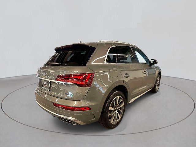 Certified 2023 Audi Q5 2.0T Premium w/ Convenience Package AWD/4WD image 4