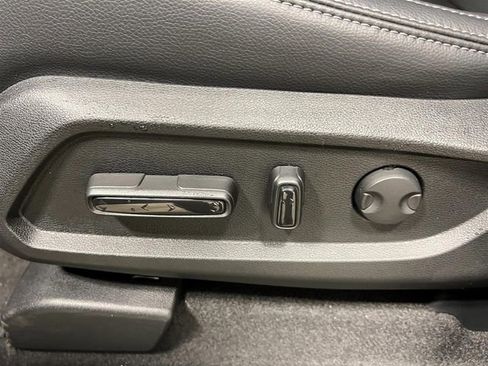 New 2025 Honda Pilot Touring image 12