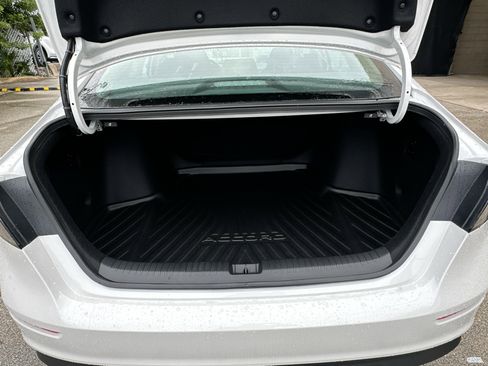 New 2025 Honda Accord SE image 20