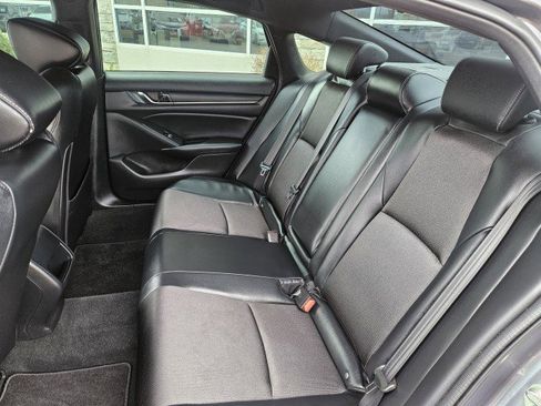 Used 2018 Honda Accord Sport image 25