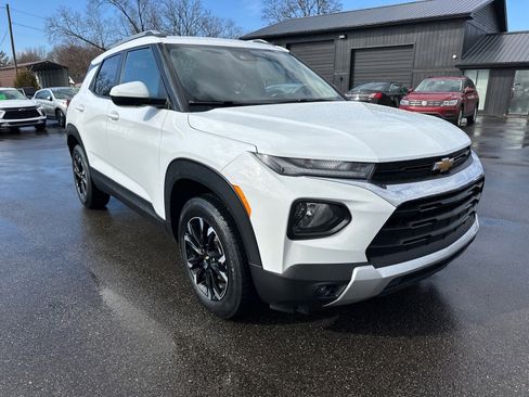 Used 2022 Chevrolet TrailBlazer LT image 1