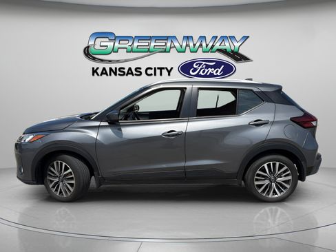 Used 2024 Nissan Kicks SV FWD image 5