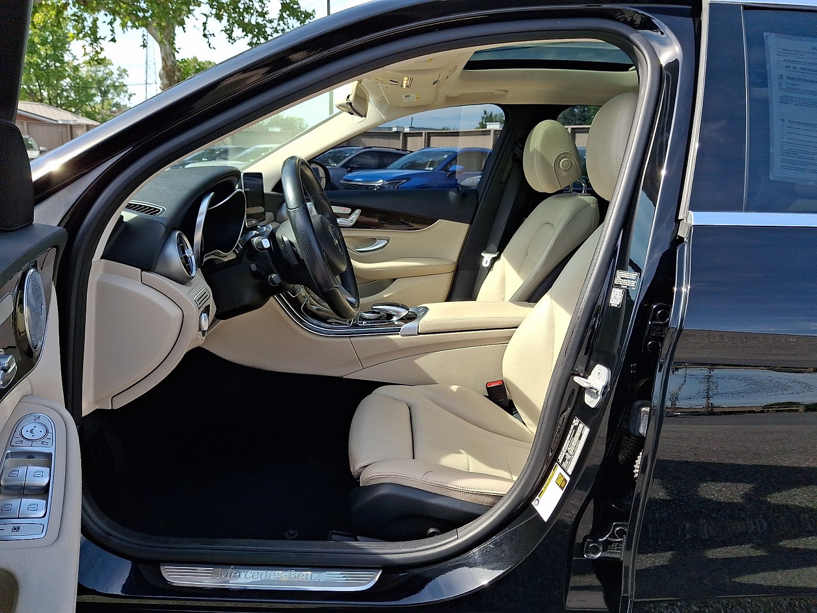 Used 2015 Mercedes-Benz C 300 4MATIC Sedan image 15