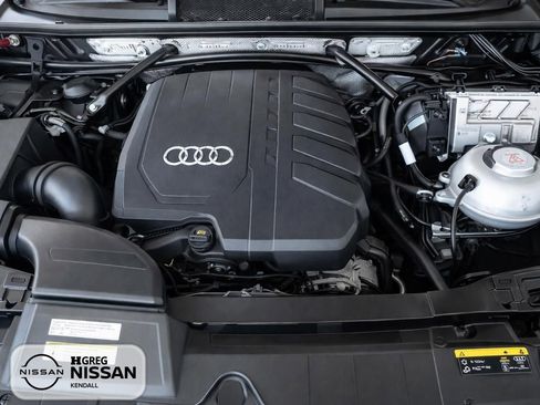 Used 2021 Audi Q5 2.0T Premium Plus w/ Premium Plus Package AWD/4WD image 12