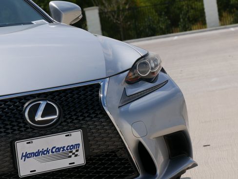 Used 2014 Lexus IS 250 w/ F-Sport Package RWD image 10