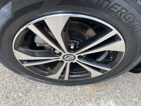 Certified 2023 Nissan Sentra SV w/ All-Weather Package FWD image 36