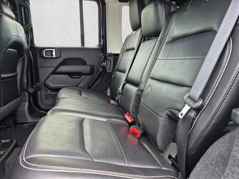 Used 2020 Jeep Wrangler Unlimited Sahara AWD/4WD image 19