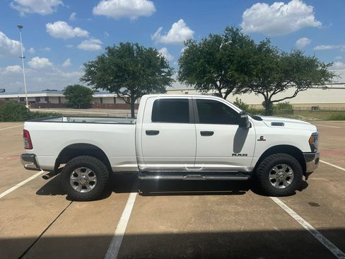Used 2023 RAM 2500 Big Horn w/ Level 1 Equipment Group AWD/4WD image 8