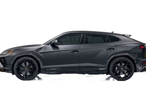 Used 2024 Lamborghini Urus Performante AWD/4WD image 9