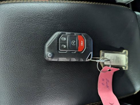 Used 2025 Jeep Wrangler Unlimited Sahara w/ Safety Group image 24