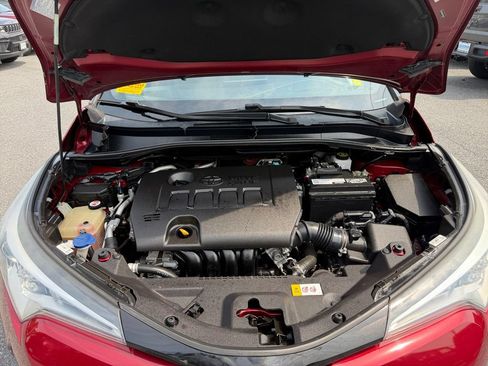Used 2018 Toyota C-HR XLE FWD image 17