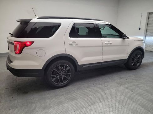 Used 2018 Ford Explorer XLT w/ Equipment Group 202A FWD image 10