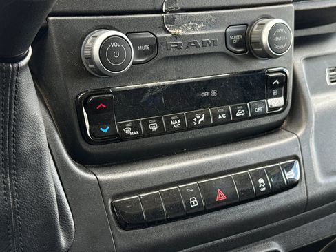 Used 2024 RAM ProMaster 2500 w/ Convenience Group FWD image 21