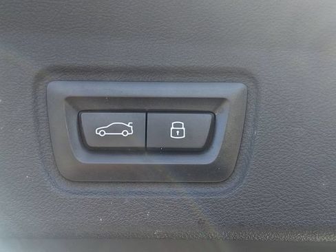 Used 2023 BMW i4 eDrive40 w/ Premium Package RWD image 29