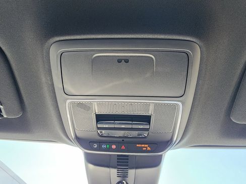 New 2026 Buick Enclave Avenir image 38