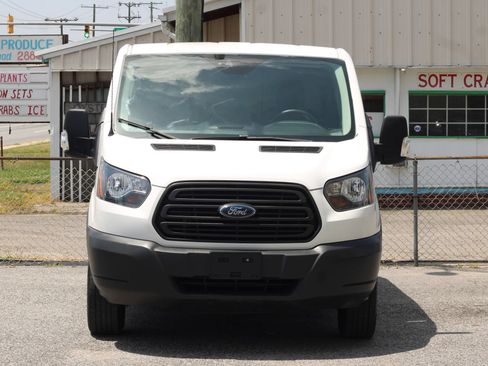 Used 2018 Ford Transit 250 130 Low Roof RWD image 2