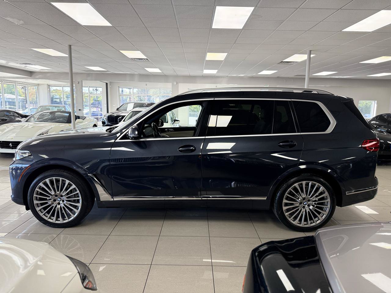 Used 2019 BMW X7 xDrive50i w/ Executive Package AWD/4WD image 3