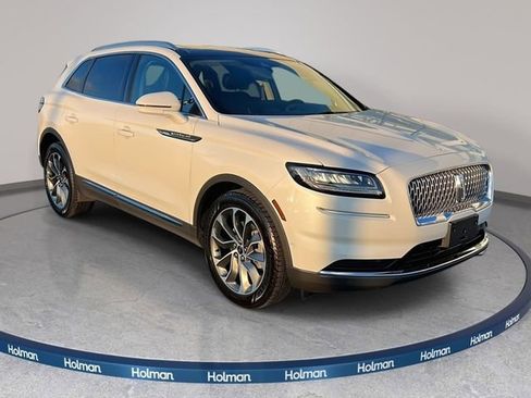 Certified 2022 Lincoln Nautilus Reserve w/ Equipment Group 201A image 3