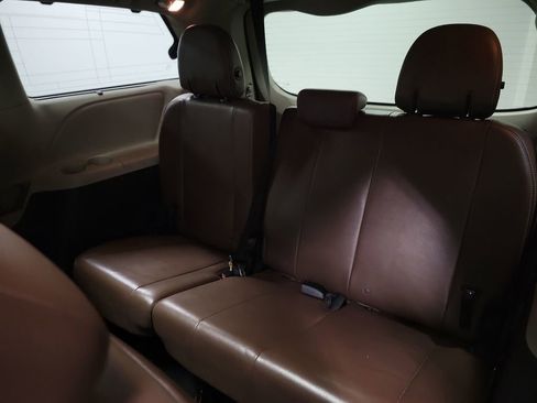 Used 2018 Toyota Sienna Limited Premium AWD/4WD image 21