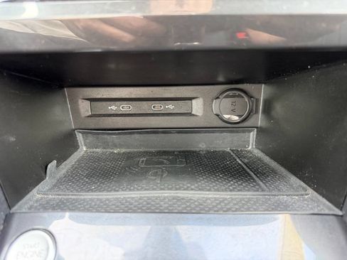 Used 2023 Volkswagen Tiguan SE R-Line AWD/4WD image 25