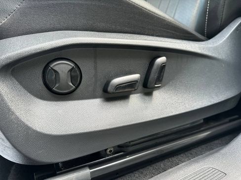 Certified 2024 Volkswagen Tiguan SE AWD/4WD image 9