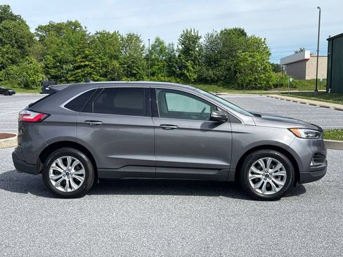 Used 2022 Ford Edge Titanium w/ Equipment Group 301A AWD/4WD image 9