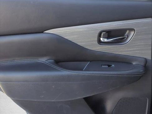 Used 2017 Nissan Murano S w/ Navigation Package image 19