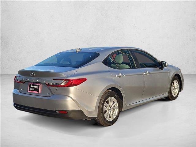 Used 2025 Toyota Camry LE w/ Convenience Package FWD image 5
