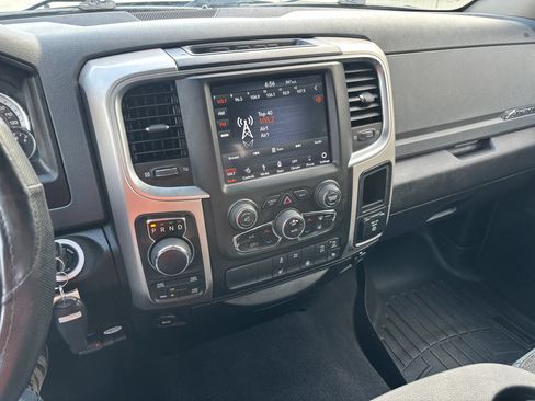 Used 2019 RAM 1500 Big Horn AWD/4WD image 38