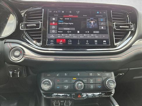Used 2025 Dodge Durango GT AWD/4WD image 14