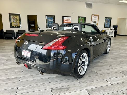 Used 2014 Nissan 370Z Touring w/ Navigation Package RWD image 6