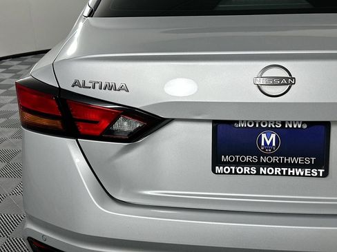Used 2024 Nissan Altima 2.5 SV image 20