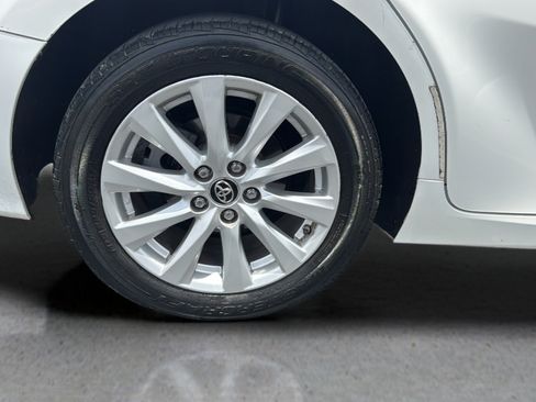 Used 2018 Toyota Camry LE FWD image 20