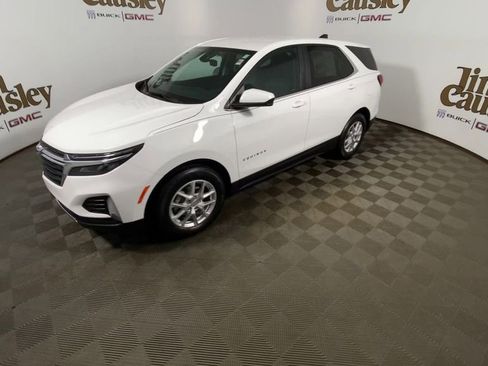 Certified 2024 Chevrolet Equinox LT w/ LPO, Floor Liner Package image 4