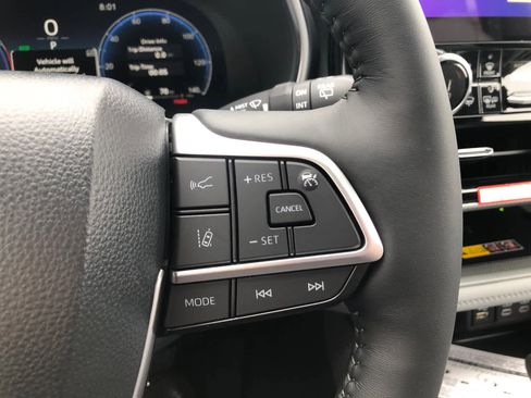 New 2026 Toyota Highlander Platinum AWD/4WD image 10