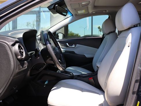 Used 2022 Hyundai Kona Limited FWD image 38
