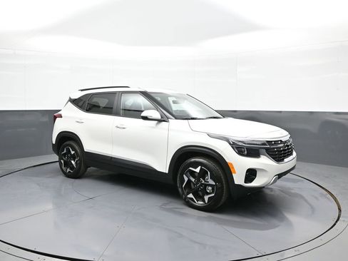 New 2025 Kia Seltos S image 4