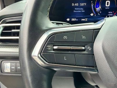 Used 2024 Chevrolet Traverse LT image 37