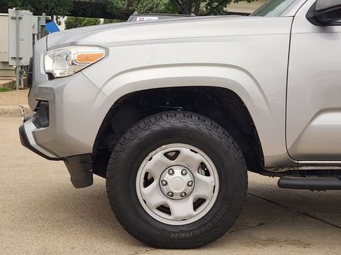 Used 2020 Toyota Tacoma SR w/ SR Convenience Package RWD image 5