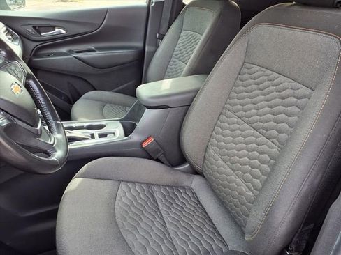 Certified 2020 Chevrolet Equinox LT w/ Driver Convenience Package image 3