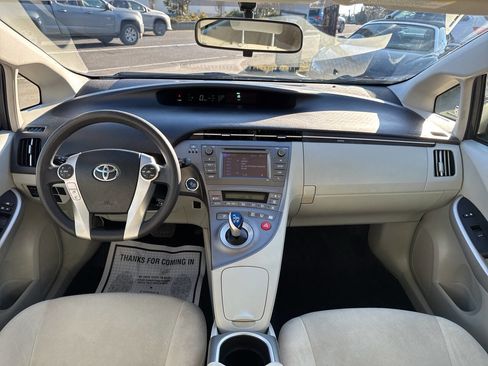 Used 2014 Toyota Prius Two image 22