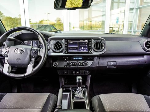 Used 2023 Toyota Tacoma TRD Sport RWD image 5